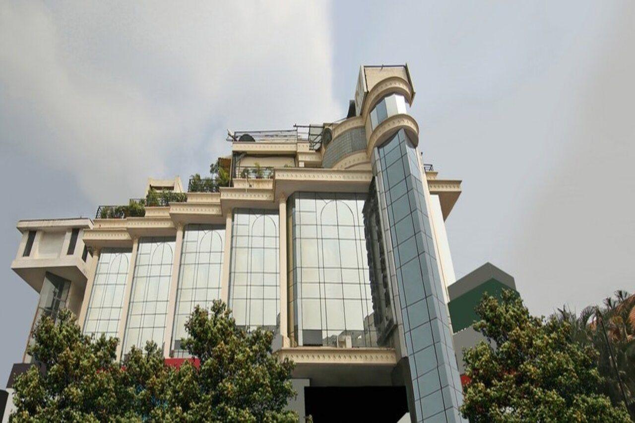 Monarch Brigade Road Hotel Bangalore Exterior photo